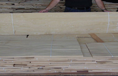 0.45mm の厚さのスライスされた切口の節玉によって設計される木製のベニヤ