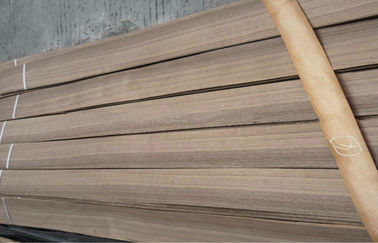 自然なクルミのキャビネットのための木製のベニヤ シート、0.5mm の厚さ