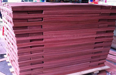 家具のためのスライスされた切口の自然で赤い Sapele の木製のベニヤのフロアーリング シート