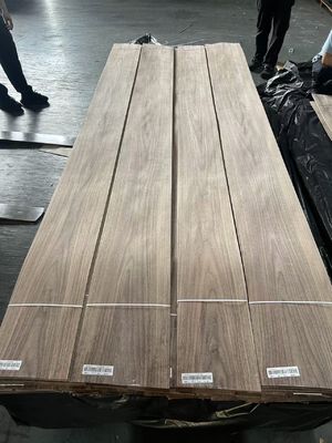 高品質のアメリカン・ウォールナット・クラウンカット/平切断・フェニエール ホテル装飾用