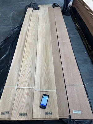 Custom Width Oak Veneer Sheets in Quarter Cut Grain for Customized Finish