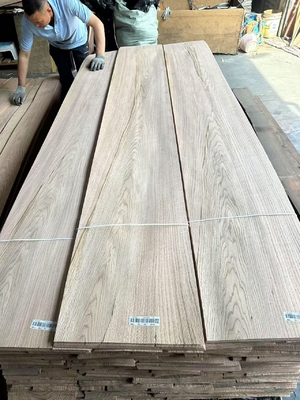 Custom Width Oak Veneer Sheets in Quarter Cut Grain for Customized Finish