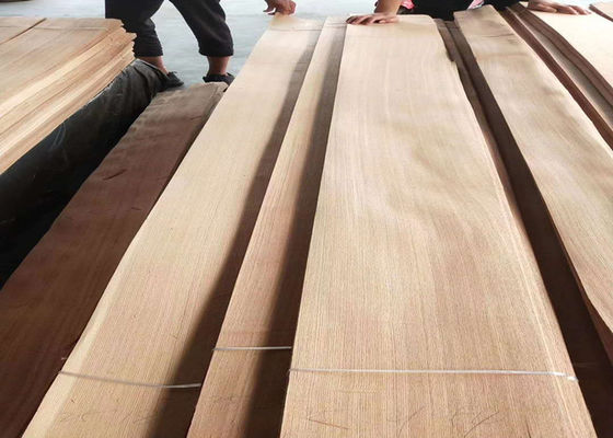 家具の合板のための四分の一切口のブラウン灰木ベニヤ シート